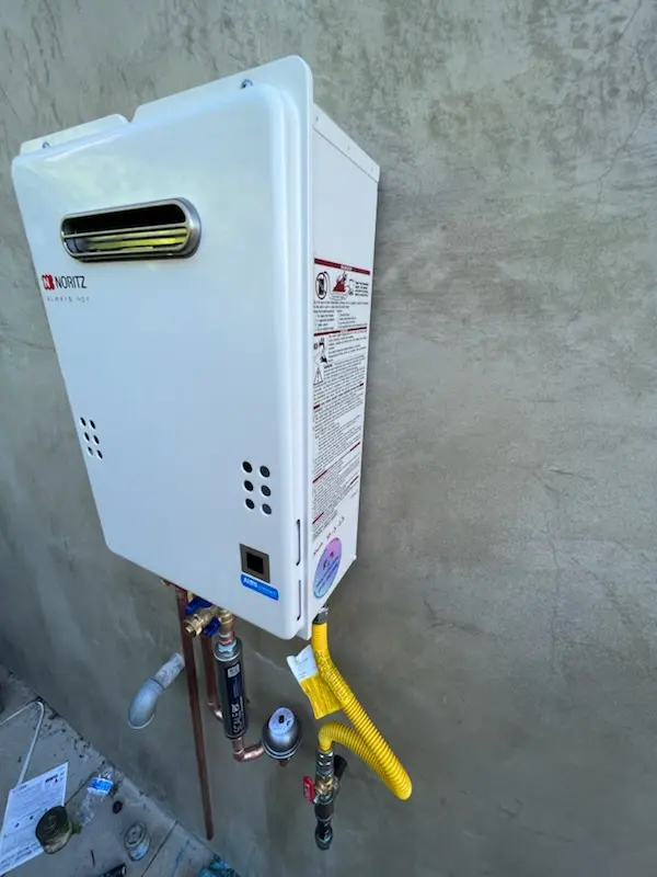Tankless water heater installation for Oak View homes